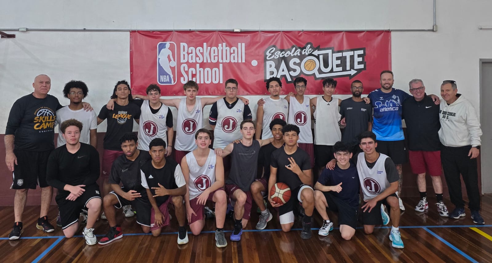Escola de Basquete - Diego Cirillo retorna às origens e brilha como técnico na Espanha